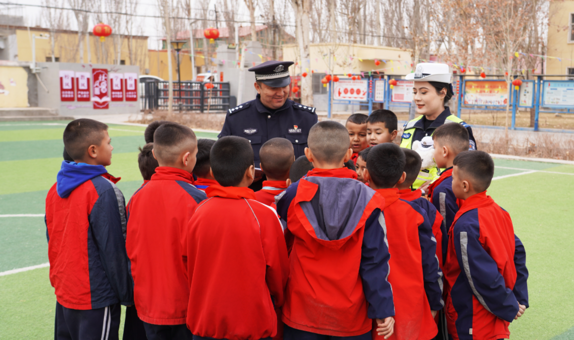 上好“開學(xué)法治第一課” 筑牢校園平安守護(hù)網(wǎng)