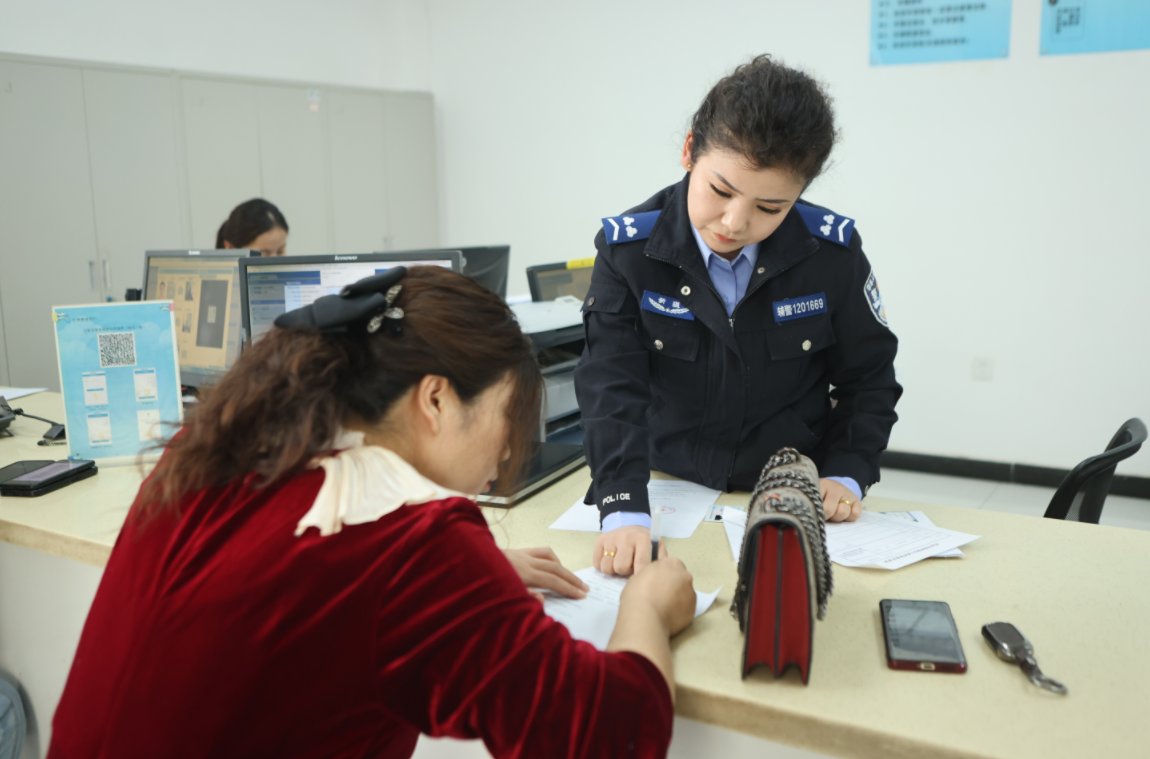 吐魯番市公安交管部門：創(chuàng)新服務(wù)模式 力解群眾急難愁盼問題